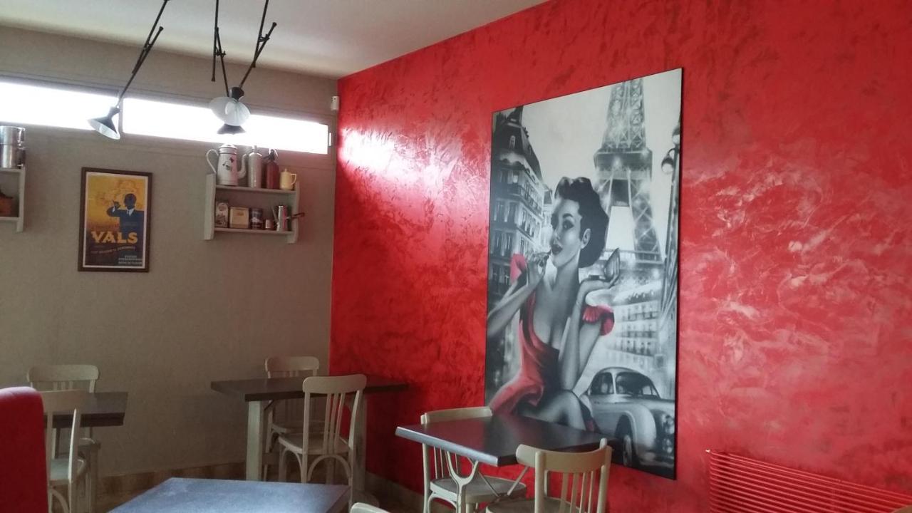 Hotel L Ander Сен-Флур Экстерьер фото