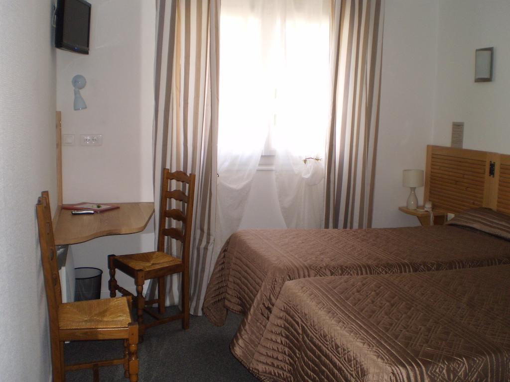 Hotel L Ander Сен-Флур Номер фото